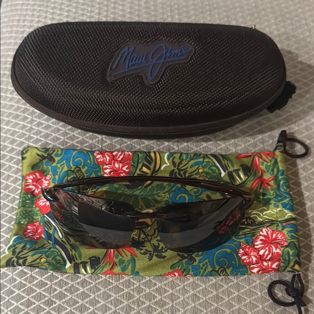 Maui Jim Black Sunglasses with Floral Pouch
